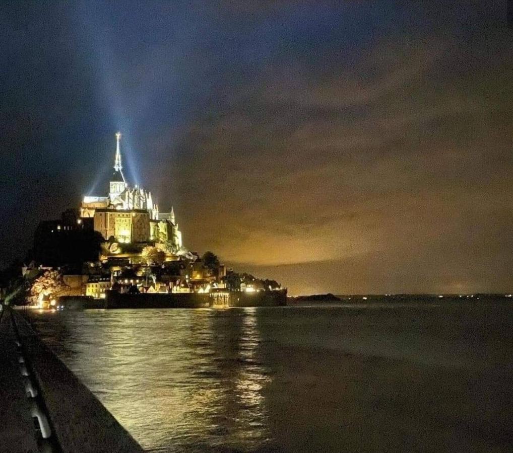 Apartament Le Petit Nid Du Mont Saint Michel Pontorson Zewnętrze zdjęcie